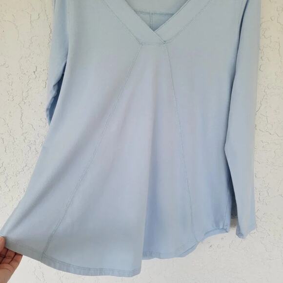 Soft Surroundings Light Blue Long Sleeve Top Cotton Women Size M Relaxed V Neck - Picture 4 of 10